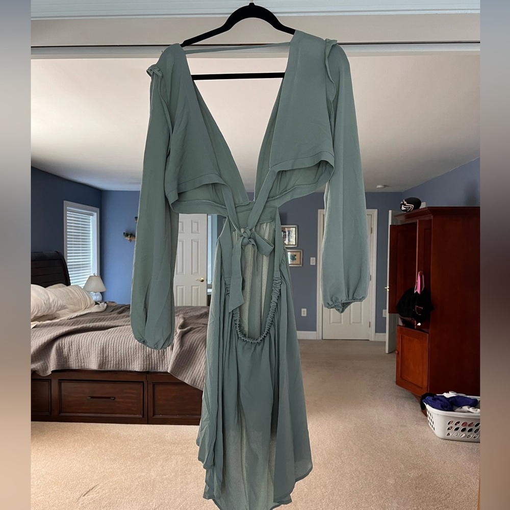 SHEIN DRESS - Picture 2 of 2